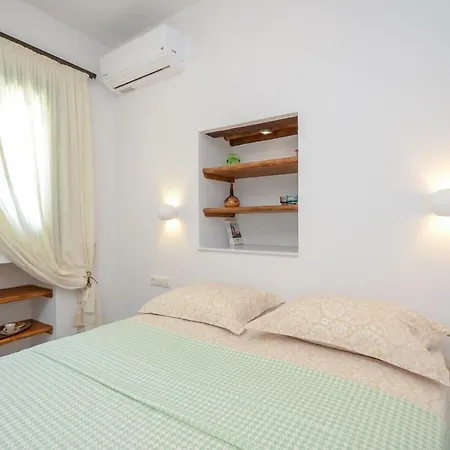 Naxos Traditional House In Villa